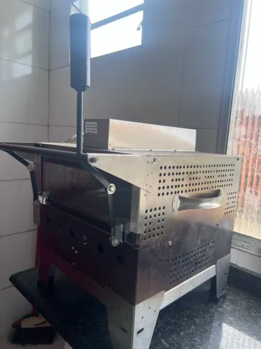 Forno para Pizza com Pedra Refratária e infravermelho