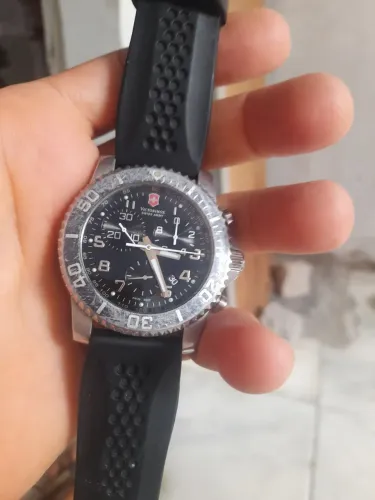 Vendo um relógio vitória inox cronógrafo funcionando perfeitamente