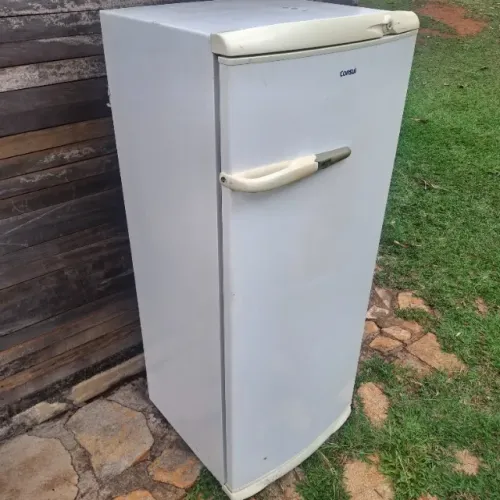 Geladeira Consul 300 litros usada
