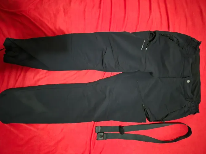 Calça de frio para neve da marca Quechua