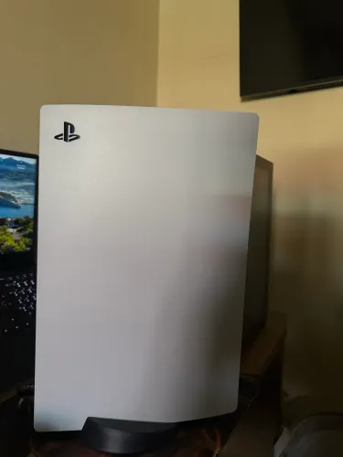 PS5 - Mídia Física + Base de carregamento + 2 controles