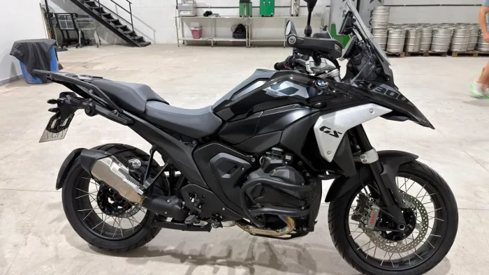BMW R1300GS TRIPLE BLACK 2025