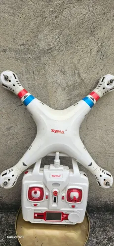Drone. SYMA.