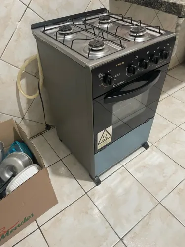 Fogão 4 bocas e forno Esmaltec