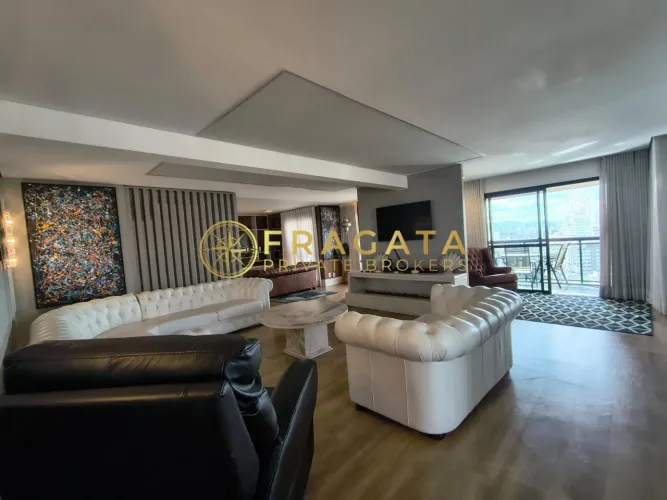 Apartamento à Venda: 211m² e Alto Padrão no Edifício Maria Antonieta Higienópolis São Paul