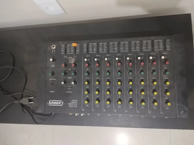 Mesa de som 8 canais (MX-800 Chorus)