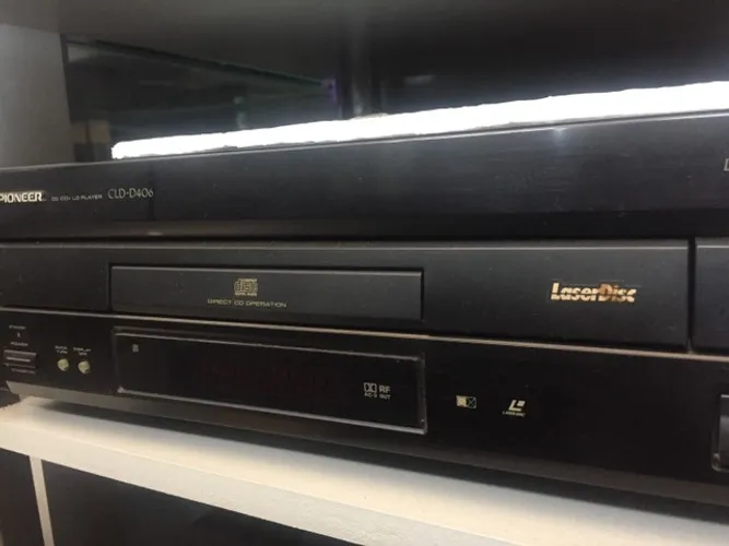 Laser Disc Pioneer CLD 406