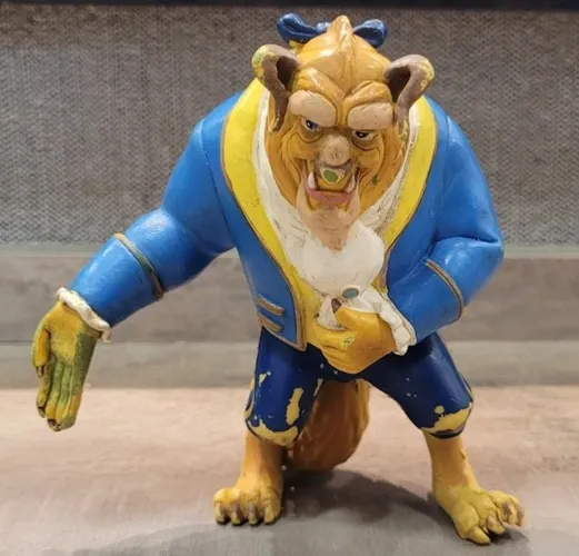 Boneco antigo de A Bela e a Fera disney