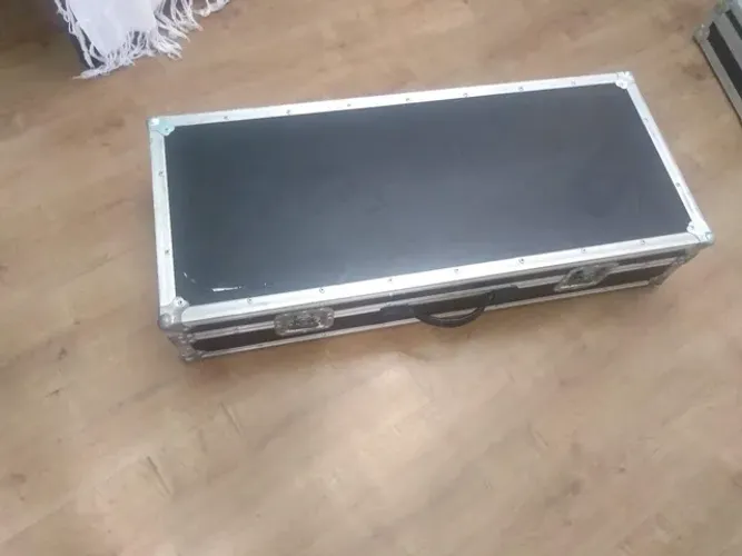 Vários modelos de hard case 