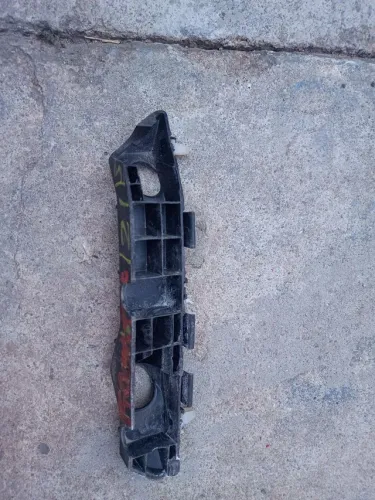 Guia parachoque Picanto direita 2015 a 2020