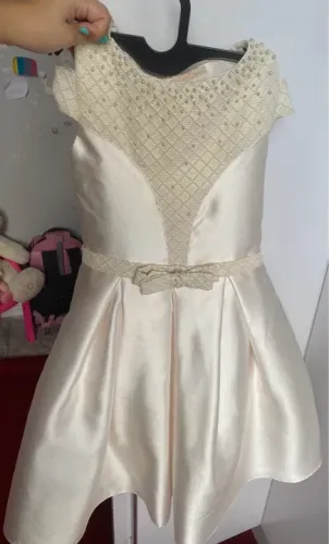 Vestido de Festa Infantil - Branco com Detalhes em Perolas