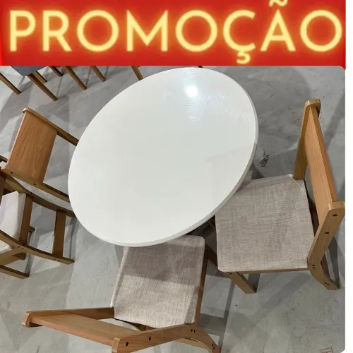 Mesa Redonda com 4 cadeira em MDF