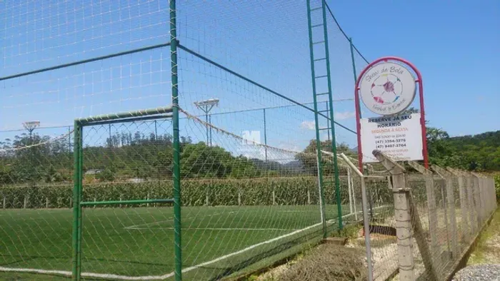 VENDE-SE Quadra de futebol society, excelente oportunidade de negócio.