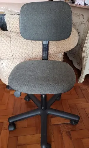 Cadeira de escritório estofada