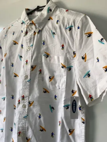 Camisa infantil da Old Navy - **Nova com etiqueta