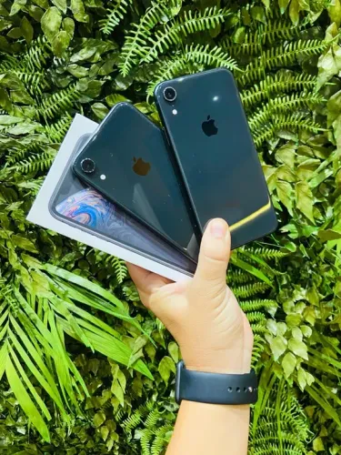 iPhone XR com garantia pronta entrega / preço baixo 