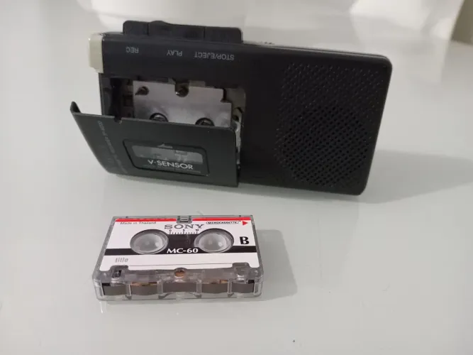 Vendo Mine Gravador Aiwa funcionando