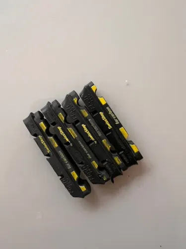 Pastilhas de Freio SwissStop para rodas rim brack de Carbono