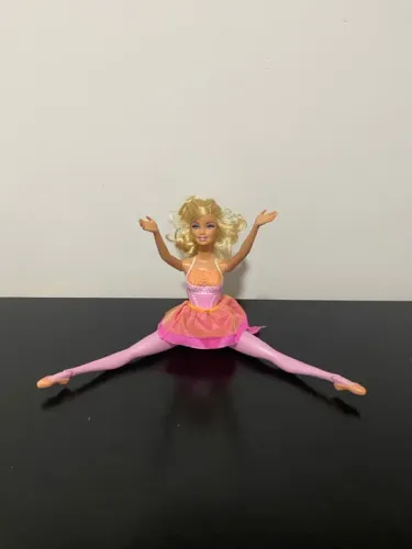 Boneca Barbie bailarina