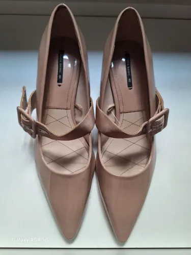 Scarpin nude Zara