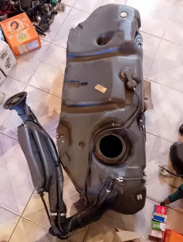 VENDO TANQUE DE COMBUSTÍVEL DO PEUGEOT 206