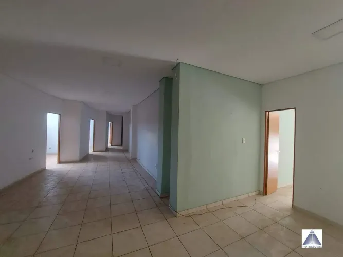 LOJA COM 162M2 NO LINDEIA EM PONTO COMERCIAL!