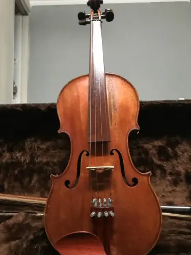 Violino centenário europeu