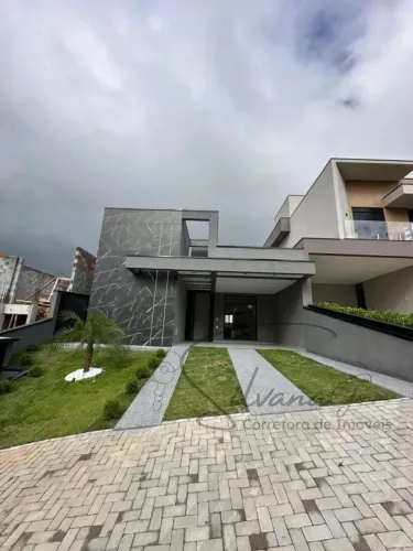 CASA NO CONDOMINIO MOSAICO ESSENCE Á VENDA COM 153M² E PISCINA / MOGI DAS CRUZES SP