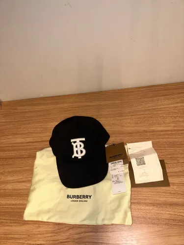BONÉ BURBERRY