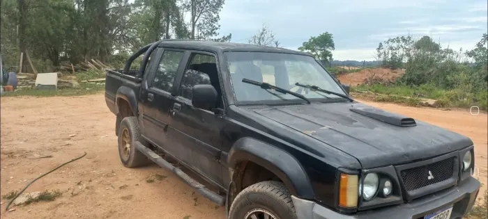 Mitsubishi L200 GLS 2.5 4X4 CD Diesel 2001