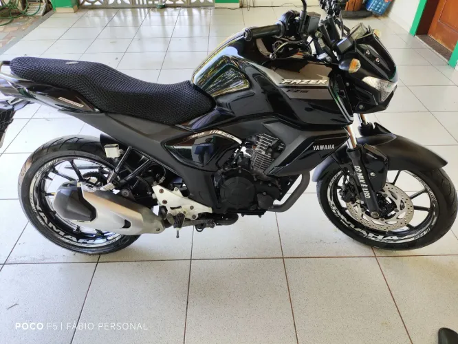 VENDO FZ15 BEM CONSERVADA 