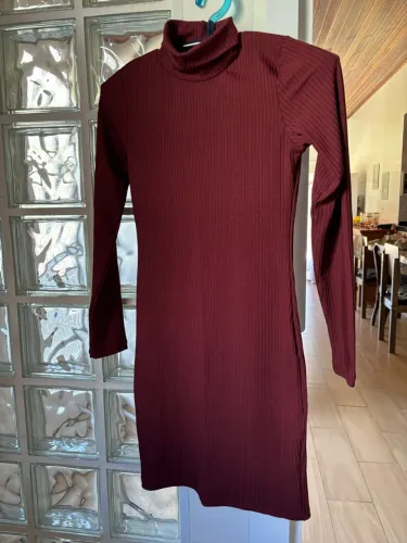Vestido Manga Longa Gola Alta