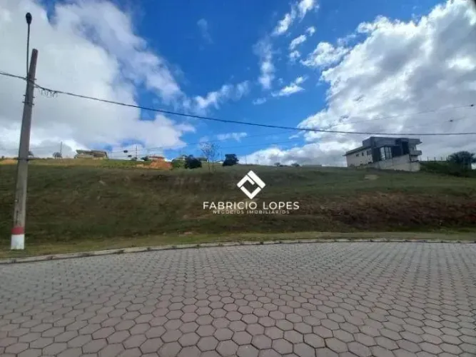 Lindo Terreno à venda, 2205 m² - Condomínio Parque Vale dos Lagos - Jacareí/SP