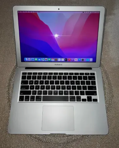 Macbook Air i5 - SSD 128 - Mac Os MONTERREY