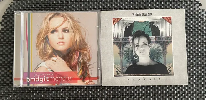 CDs Bridget Mendler - Helo my name is? e Nemesis