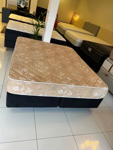 Cama box QUEEN SIZE CASTOR - Entrego!