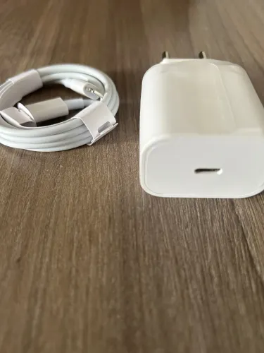 Carregador e cabo iPhone 