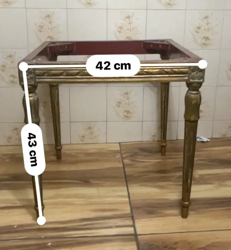 Mesa Decorativa Clássica antiga, sem a tampa
