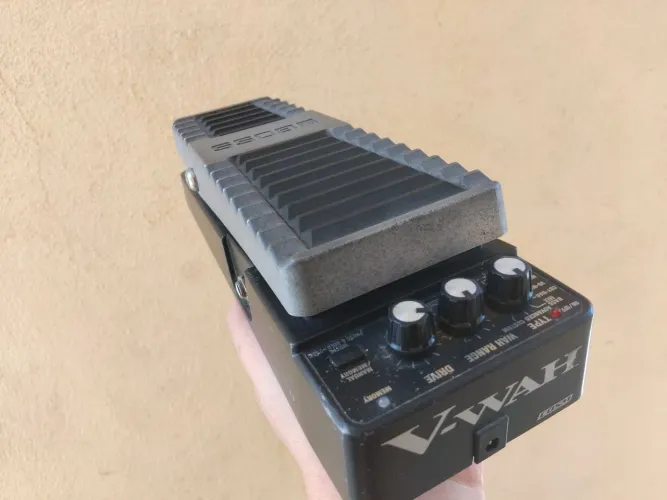 Pedaleira 6 wah e 8 pedais boss classicos