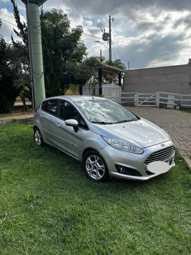 Ford Fiesta 1.6 16V Flex Aut. 5P 2015