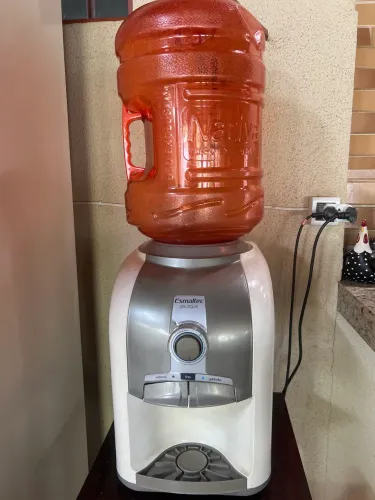 Bebedouro Esmaltec com 2 galões 