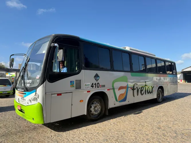 Mercesces 1721 rodoviário com ar condicionado 
