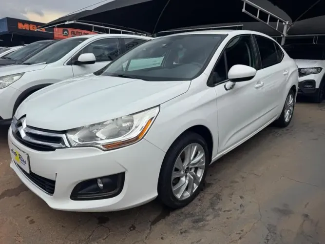 Citroen C4 Lounge Tendance 2.0 Flex 4P Aut. 2014