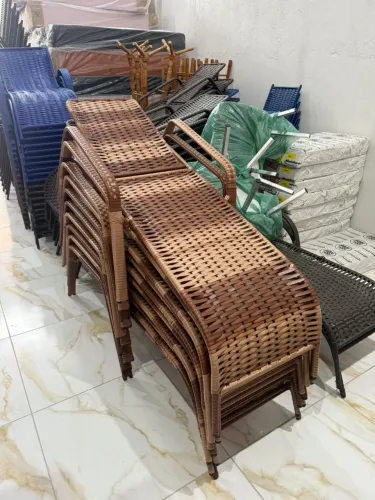 Cadeira de piscina reclinável 