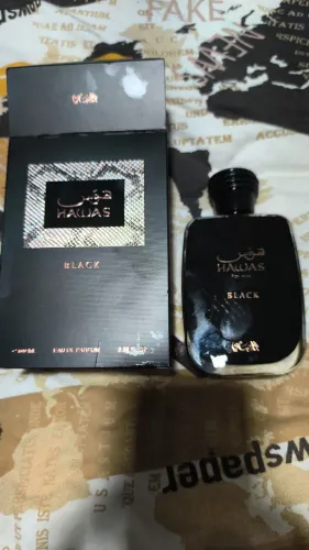 Perfume semi novo