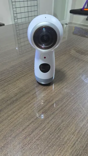 Câmera 360° para vídeos e fotos imersivas