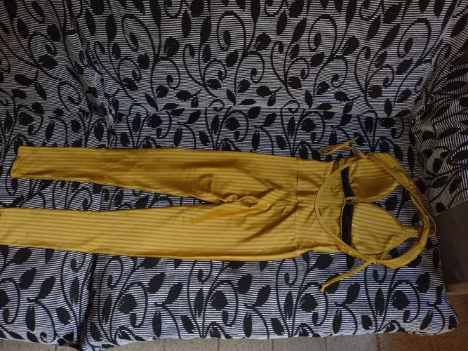 Macacão Amarelo Elegante - Arrase em qualquer ocasião!
