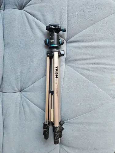 Tripé profissional Tron 1.2M + Cabeça Articulada Hidraulica