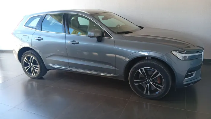 Volvo XC-60 XC 60 T-8 Híbrido Momentum 2.0 5P 2021