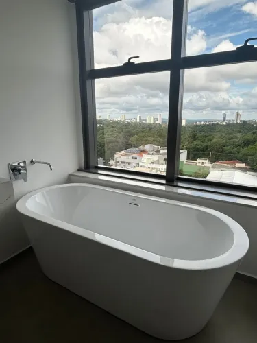 Banheira imersão jacuzzi 
